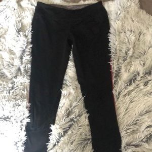 Cropped black yoga pants. Size S